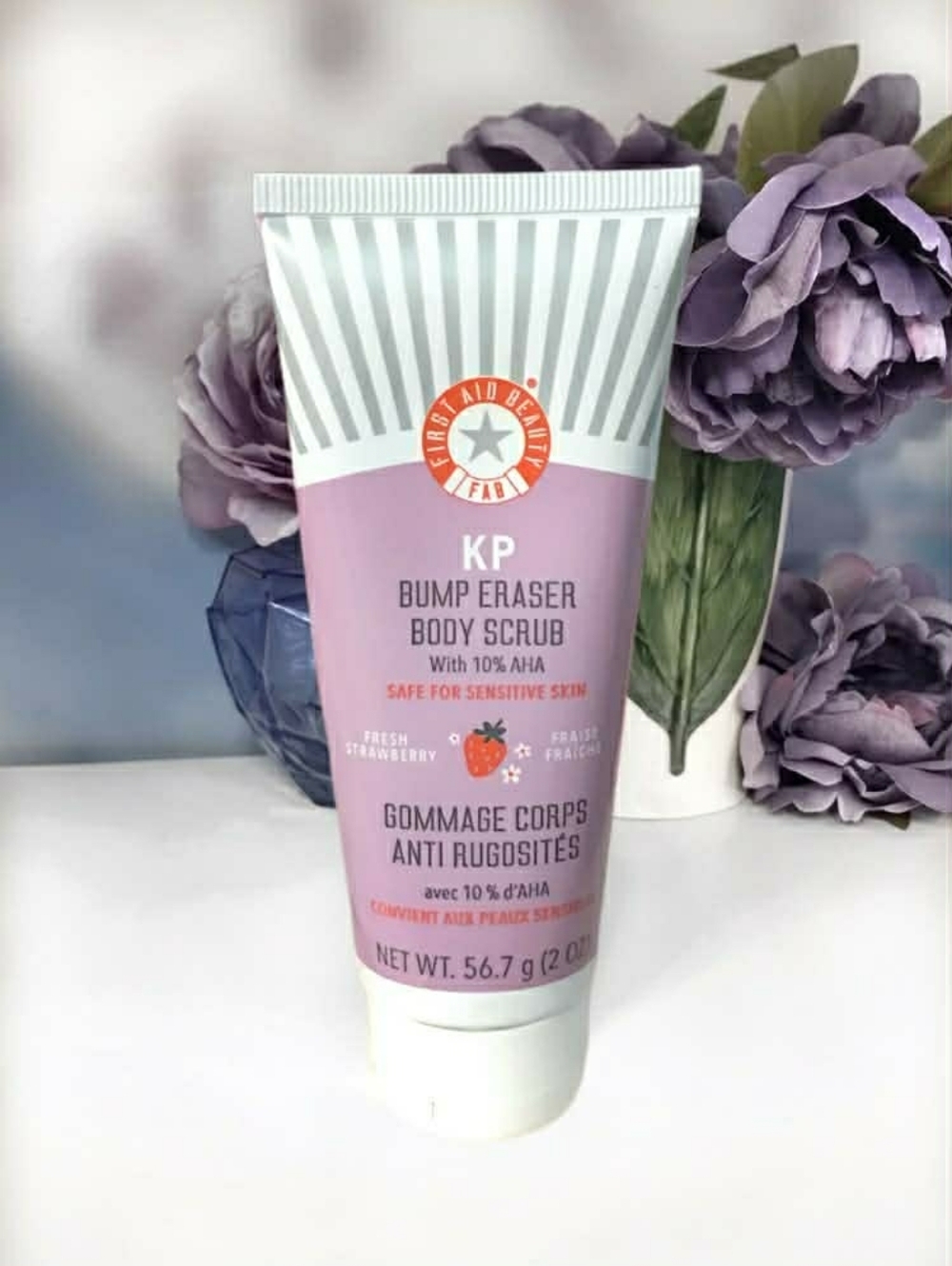 First Aid Beauty KP Bump Eraser Body Scrub 10% AHA in Fresh Strawberry 56.7g NEW